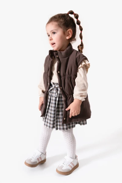 Ekose Etekli Külotlu Çoraplı & Yelekli Bayramlık Kız Bebek 4'lü Takım 9093 - KAHVERENGİ