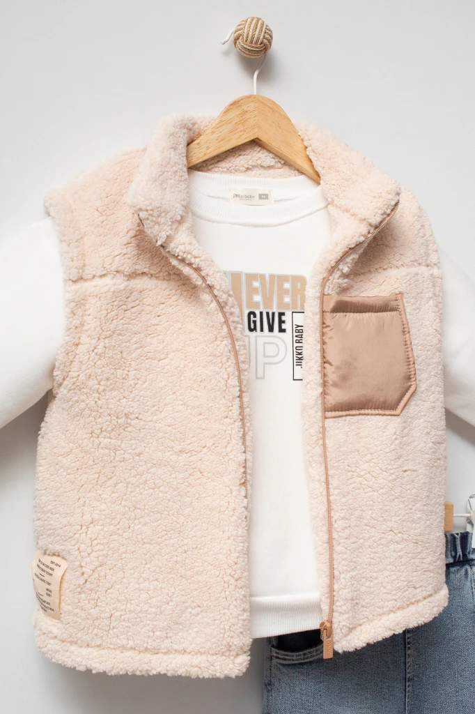 Erkek Çocuk Cep Detaylı Peluş Yelekli Baskılı Sweatshirt ve Kot Pantolon 3’lü Takım 8308 WNT - BEJ