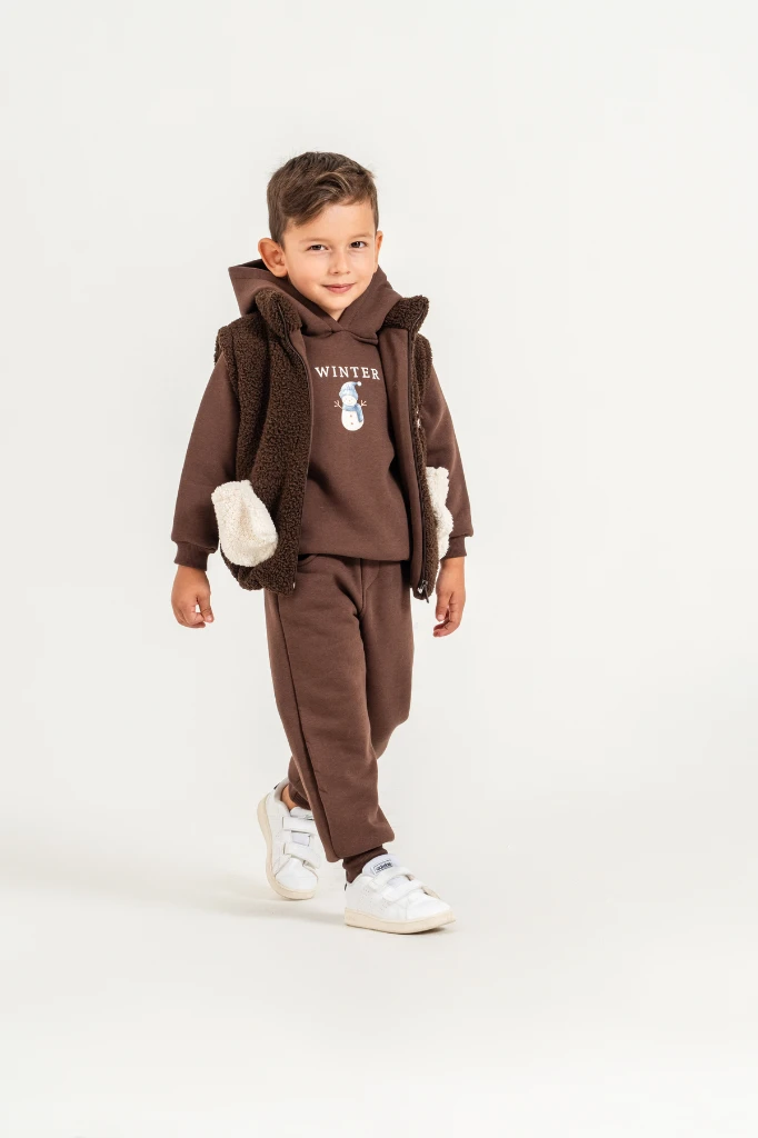Erkek Çocuk Peluş Yelekli Kardan Adam Baskılı Kapüşonlu Sweatshirt ve Jogger Pantolon 3’lü Takım 8046 WNT - KAHVERENGİ