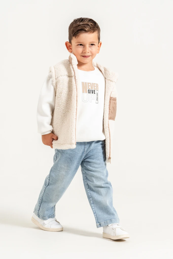 Erkek Çocuk Cep Detaylı Peluş Yelekli Baskılı Sweatshirt ve Kot Pantolon 3’lü Takım 8308 WNT - BEJ