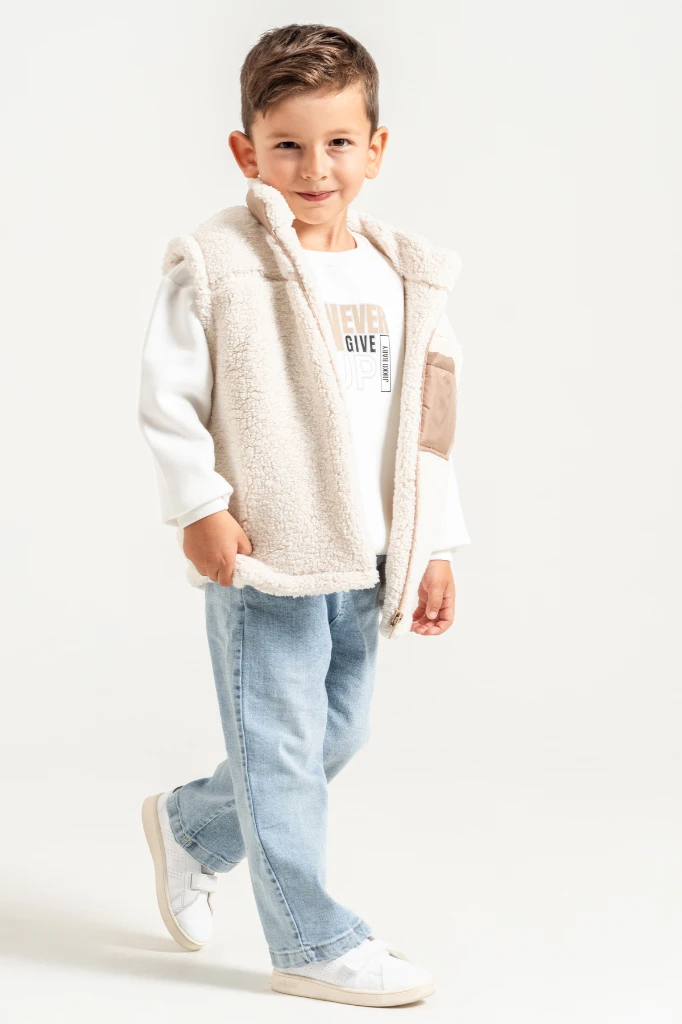 Erkek Çocuk Cep Detaylı Peluş Yelekli Baskılı Sweatshirt ve Kot Pantolon 3’lü Takım 8308 WNT - BEJ