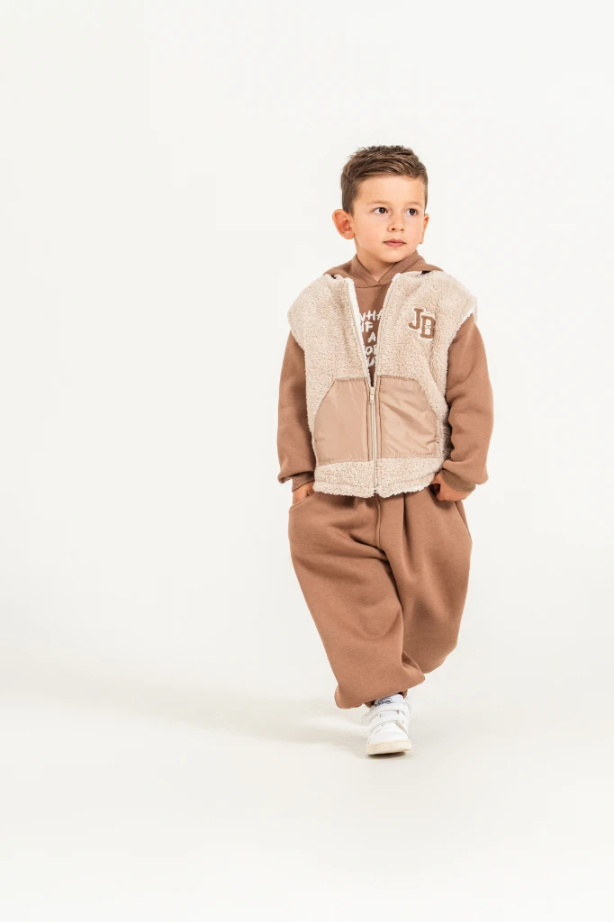 Erkek Çocuk Peluş Yelekli Kapüşonlu Sweatshirt ve Jogger Pantolon 3’lü Takım 8307 WNT - VİZON
