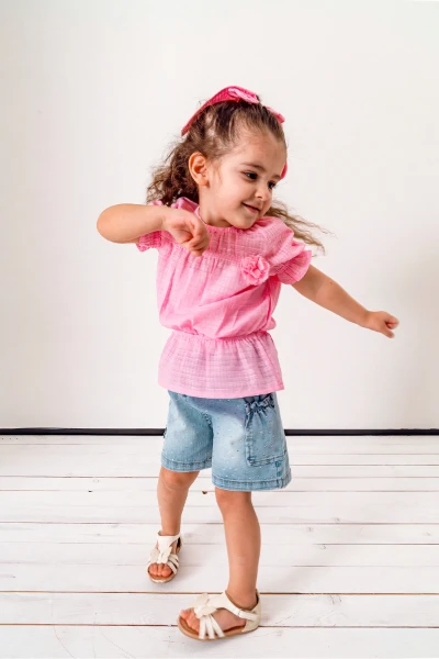 Kız Çocuk Taş Baskılı Şortlu Fırfır Detaylı 2’li Takım (toka hediyeli) 3704 - PEMBE