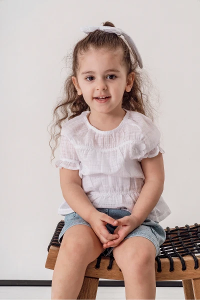 Kız Çocuk Taş Baskılı Şortlu Fırfır Detaylı 2’li Takım (toka hediyeli) 3704 - BEYAZ