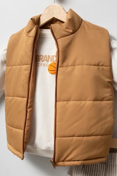 Erkek Çocuk Şişme Yelekli Basketbol Baskılı Sweatshirt ve Çizgili Pantolon 3’lü Takım 9107 - HARDAL
