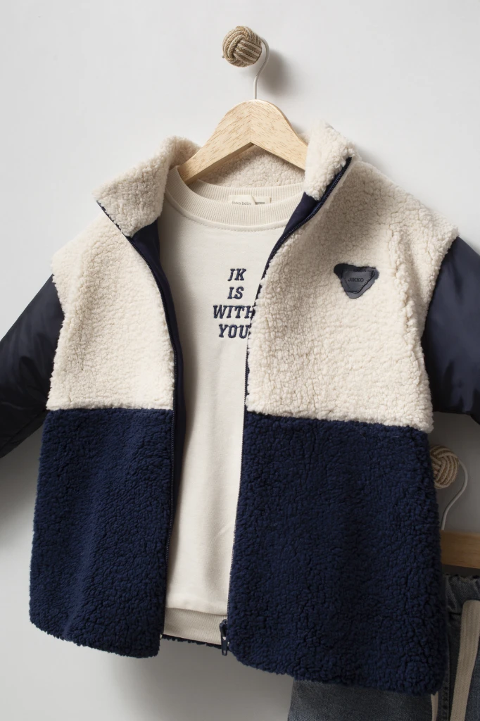 Erkek Çocuk Peluş Ceketli Baskılı Sweatshirt ve Bol Paça Jean Pantolon 3’lü Takım 8301 WNT - LACİVERT