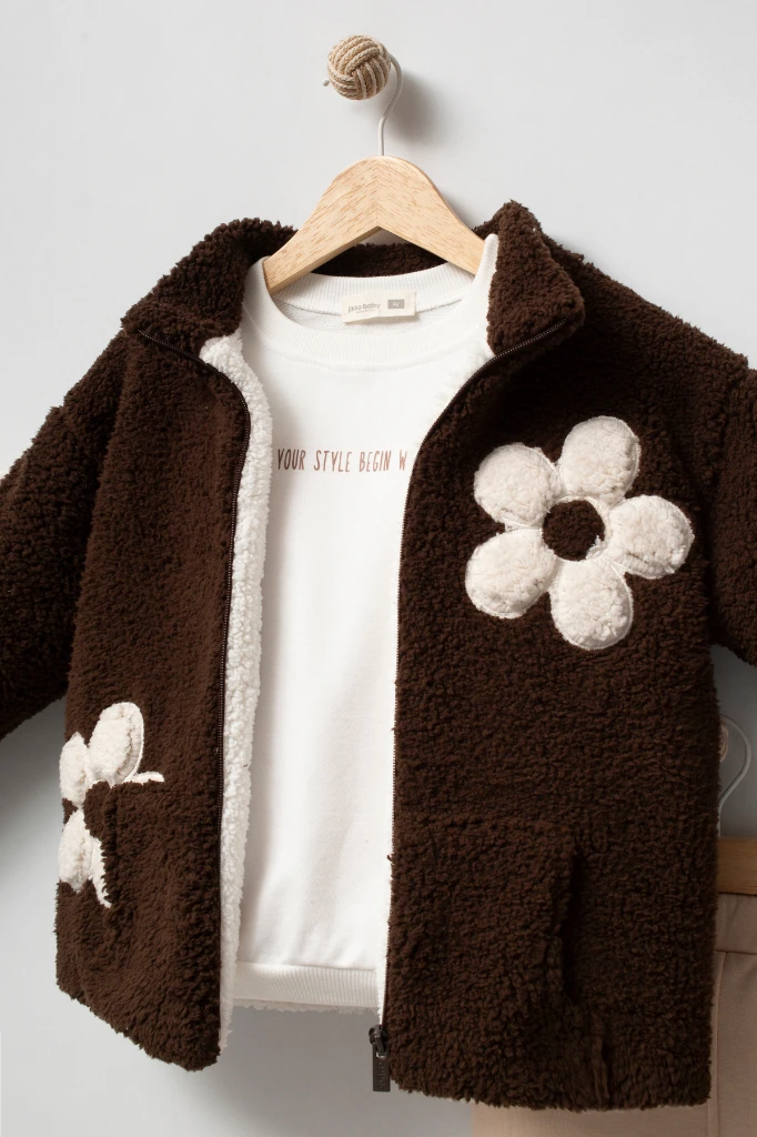 Kız Çocuk Çiçek Detaylı Peluş Ceketli Baskılı Sweatshirt ve Bol Paça Pantolon 3’lü Takım 8309 WNT - KAHVERENGİ