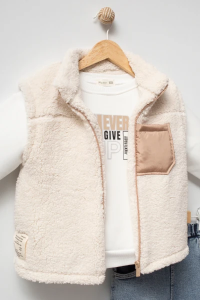 Erkek Çocuk Cep Detaylı Peluş Yelekli Baskılı Sweatshirt ve Kot Pantolon 3’lü Takım 8308 WNT - BEJ